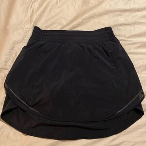Lululemon - Hotty Hot Skirt - Size 6